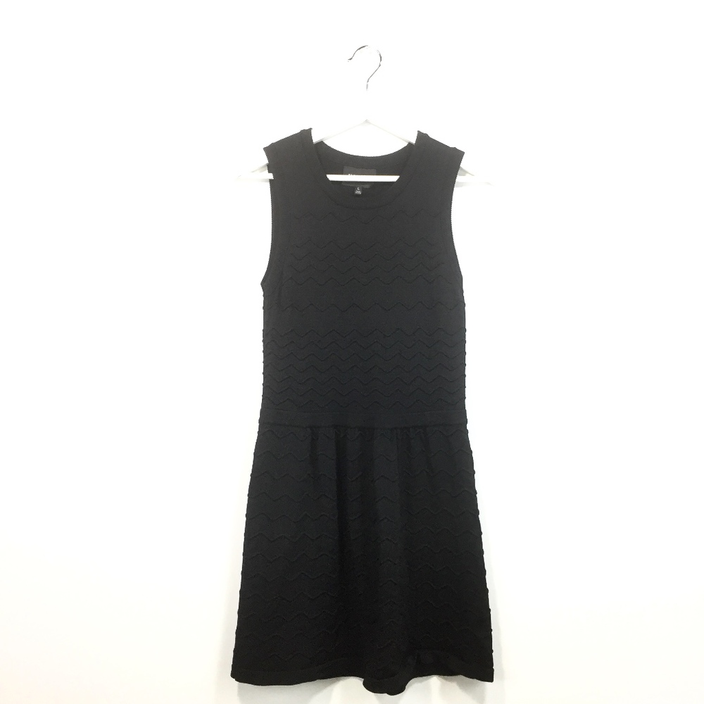 Romeo + Juliet Dress Large Black Crew Neck Sheath